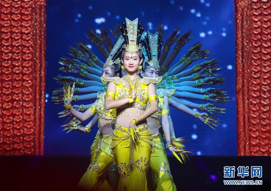 （文化）（1）中国残疾人艺术团公益慰问演出献艺宁夏西吉